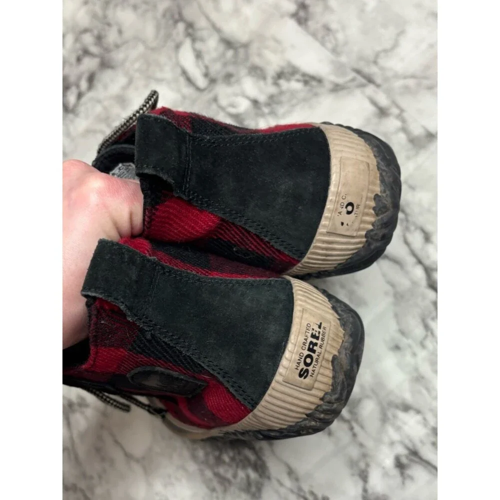 Sorel Out N’ About Plaid Buffalo Check Black Red Ankle duck Boots Lace up 8.5
